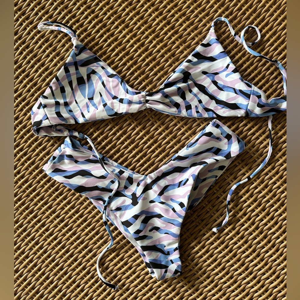 Skatie Meridian Bikini - Betsy and Mandi